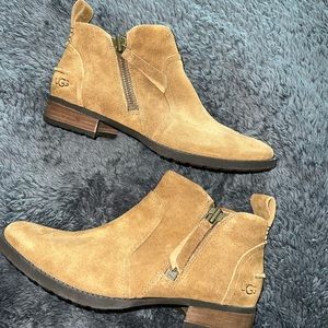 UGG Aureo Boots